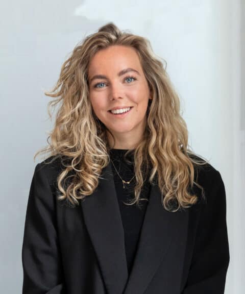 Nienke Veenema – K-RMT – Mooijekind Vleut Makelaars in Haarlem