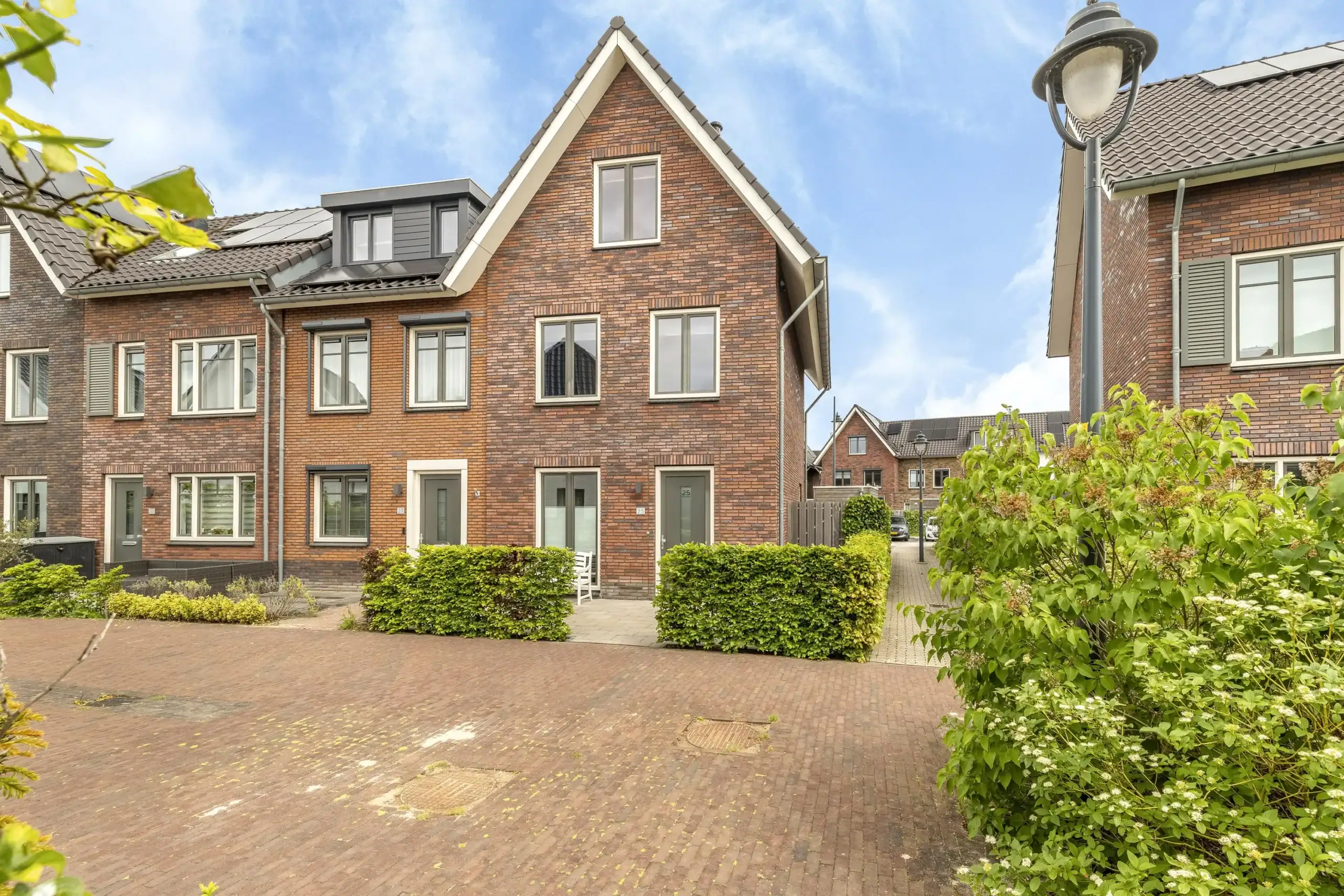 Koning Willem-Alexanderplantsoen 25